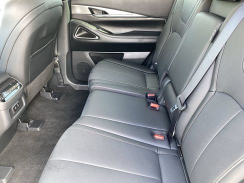 Certified 2026 INFINITI QX60 Luxe w/ Cargo Package FWD image 15
