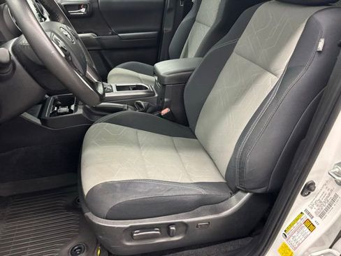 Used 2023 Toyota Tacoma TRD Sport image 14