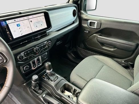 Used 2024 Jeep Wrangler Sport AWD/4WD image 22