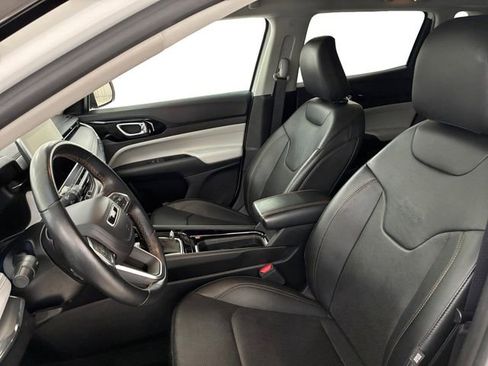 Used 2022 Jeep Compass Limited w/ Elite Group image 12