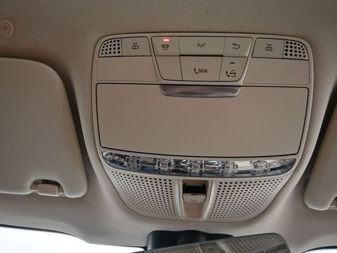 Used 2021 Mercedes-Benz GLC 300 4MATIC image 20