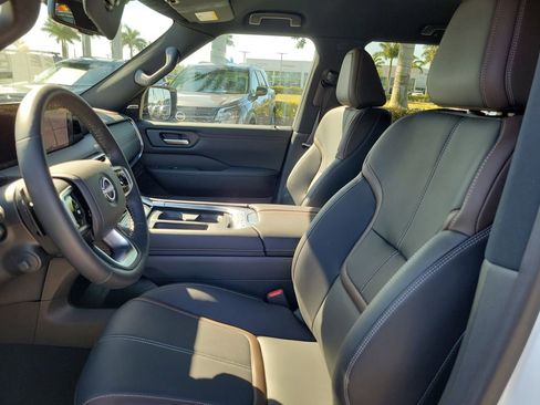 New 2026 Nissan Armada SL w/ Captain's Chari Seat Package RWD image 8