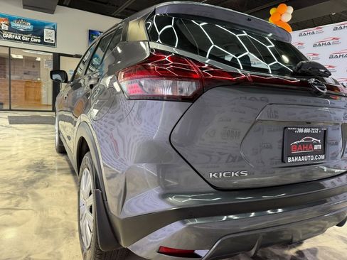 Used 2021 Nissan Kicks S FWD image 9