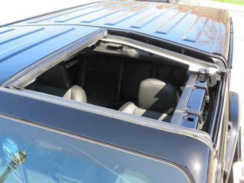 New 2023 Jeep Wrangler Rubicon w/ Steel Bumper Group image 16