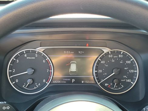 Used 2024 Nissan Rogue S FWD image 9