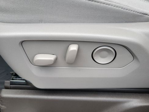 Used 2024 Chevrolet Silverado 1500 LT image 17