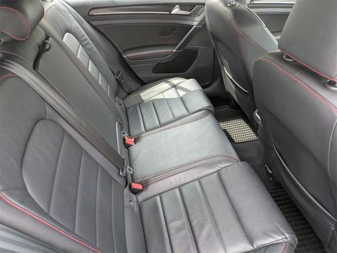 Used 2017 Volkswagen GTI SE image 36