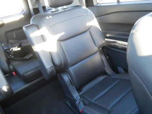 Certified 2022 Ford Explorer XLT w/ Equipment Group 202A image 14