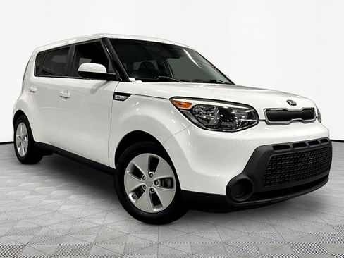 Used 2016 Kia Soul FWD image 3