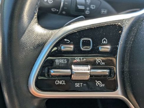 Used 2022 Mercedes-Benz GLC 300 4MATIC image 25