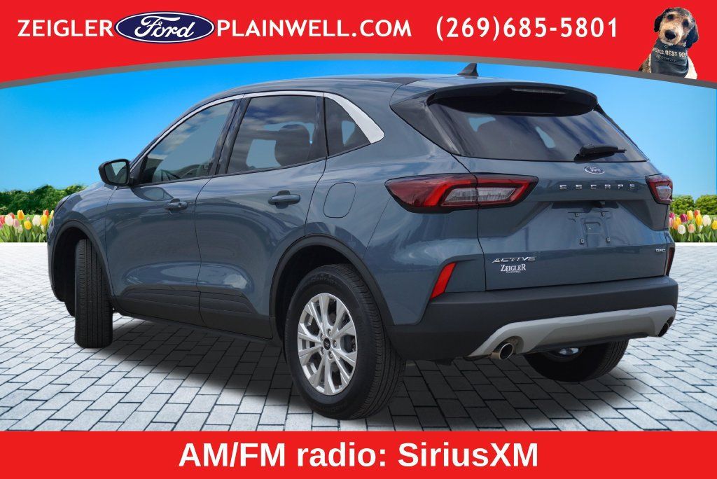 Used 2023 Ford Escape Active AWD/4WD image 3