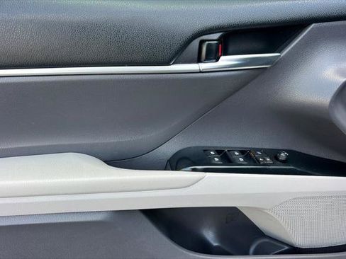 Certified 2018 Toyota Camry LE FWD image 12