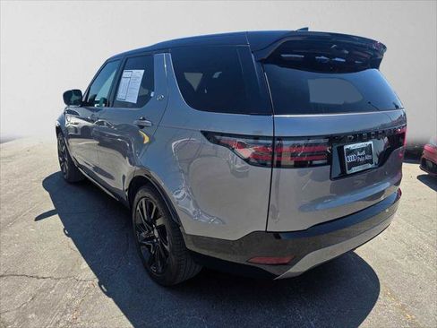 Used 2025 Land Rover Discovery Dynamic SE AWD/4WD image 5