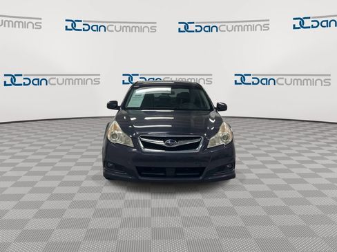 Used 2010 Subaru Legacy 2.5i Limited AWD/4WD image 3