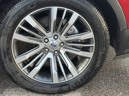 Used 2017 Ford Explorer Platinum image 5