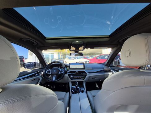 Certified 2022 BMW 530i xDrive w/ M Sport Package image 36