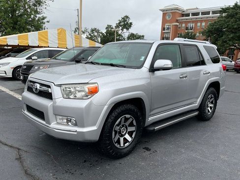 Used 2011 Toyota 4Runner SR5 w/ Premium Pkg w/Leather RWD image 3