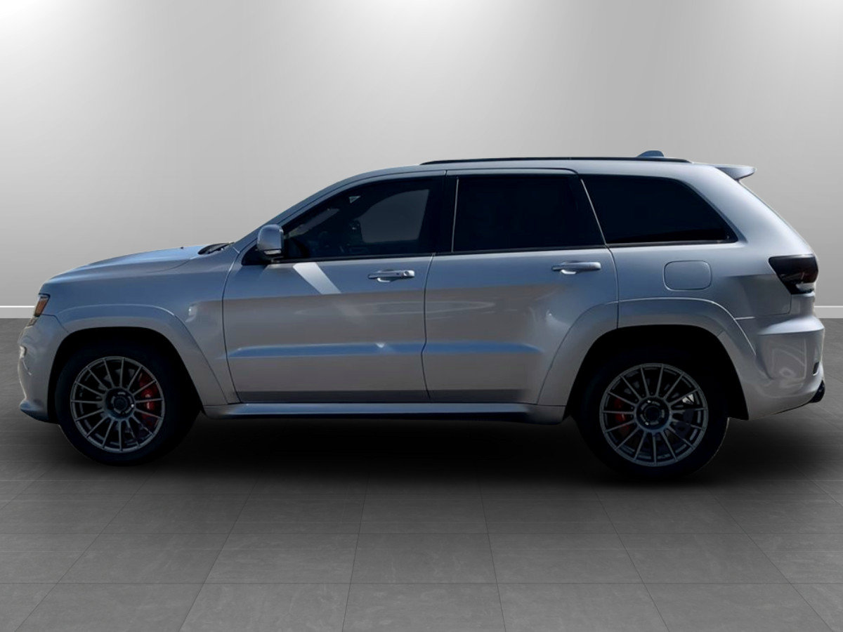 Used 2015 Jeep Grand Cherokee SRT w/ Luxury Group II AWD/4WD image 4
