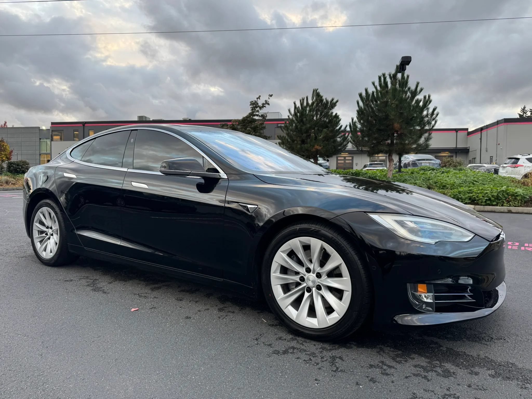 Used 2017 Tesla Model S 75D AWD/4WD image 1