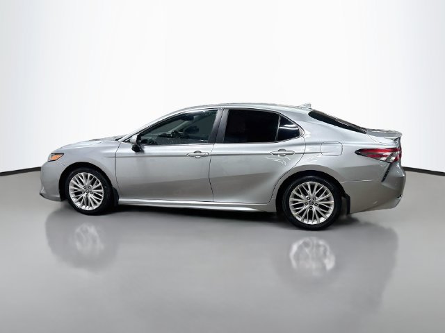 Used 2019 Toyota Camry SE FWD image 10
