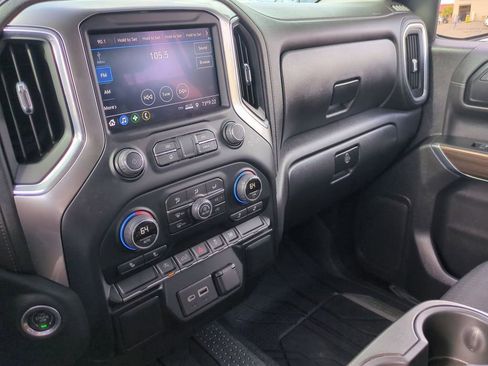 Certified 2022 Chevrolet Silverado 1500 LT AWD/4WD image 13