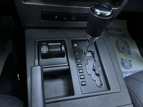 Used 2012 Jeep Liberty Sport AWD/4WD image 23