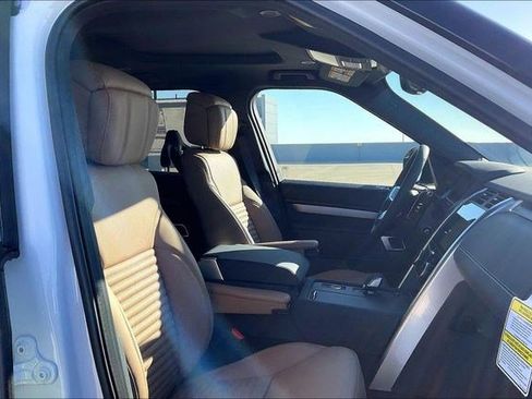 New 2026 Land Rover Discovery Limited Edition image 12