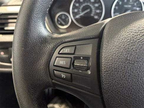 Used 2016 BMW 320i xDrive Sedan image 17