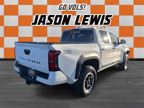 Used 2024 Toyota Tacoma TRD Off-Road image 4