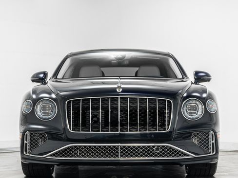 Used 2026 Bentley Flying Spur Plug-In Hybrid AWD/4WD image 4
