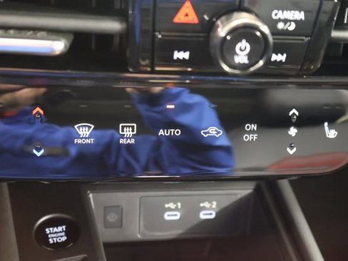New 2026 Nissan Kicks SR w/ SR Premium Package AWD/4WD image 18