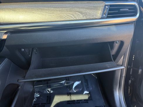 Used 2020 Kia Telluride SX w/ SX Prestige Package image 32