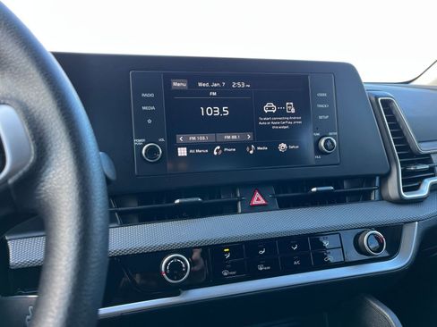 Used 2025 Kia Sportage LX image 20