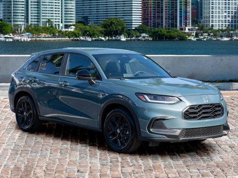 Certified 2023 Honda HR-V Sport image 3