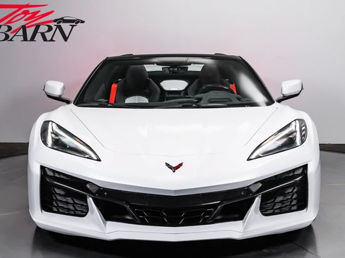 Used 2023 Chevrolet Corvette Z06 RWD image 8
