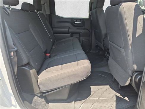 Used 2022 Chevrolet Silverado 1500 LT AWD/4WD image 17