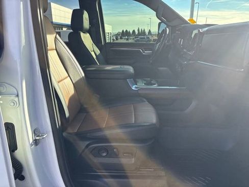 Used 2024 Chevrolet Silverado 3500 High Country w/ High Country Premium Package image 23