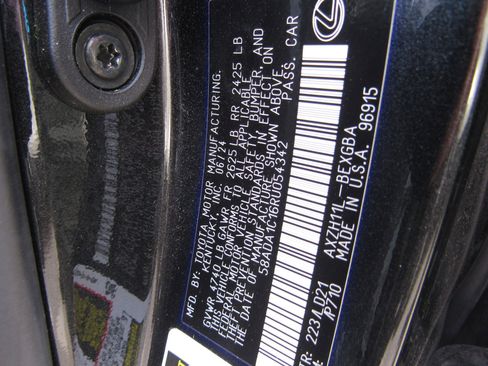 Used 2024 Lexus ES 300h w/ Premium Package image 6