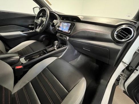 Used 2023 Nissan Kicks SR w/ SR Premium Package image 10