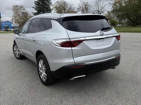 Used 2022 Buick Enclave Premium image 3