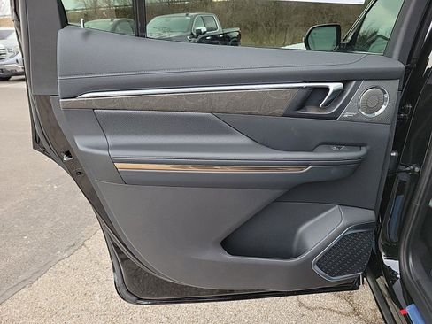 New 2026 Buick Enclave Avenir w/ Super Cruise Package image 14