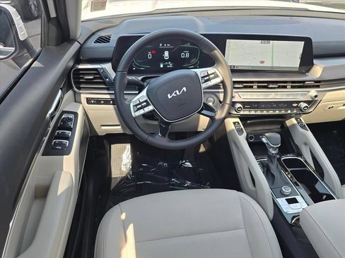 Certified 2023 Kia Telluride S w/ S Sunroof Package FWD image 11