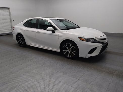 Used 2020 Toyota Camry SE image 11