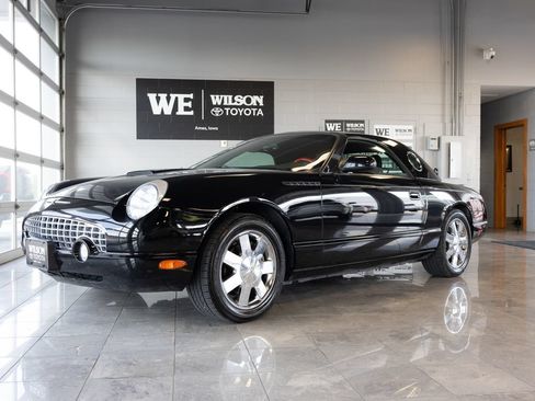 Used 2002 Ford Thunderbird RWD image 2
