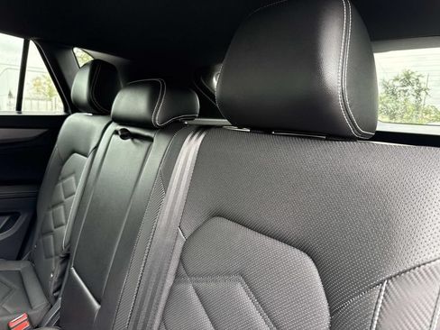 Used 2024 Volkswagen Atlas Cross Sport SE FWD image 15