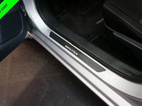 Used 2021 Nissan Sentra SV image 29