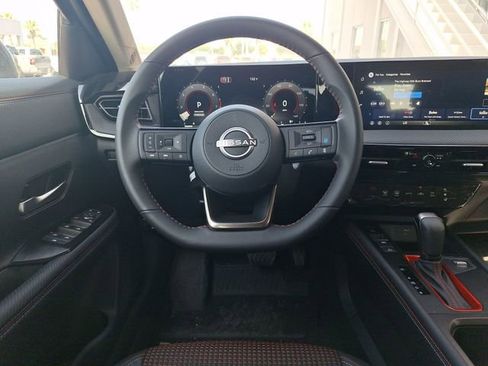 New 2026 Nissan Kicks SR AWD/4WD image 13