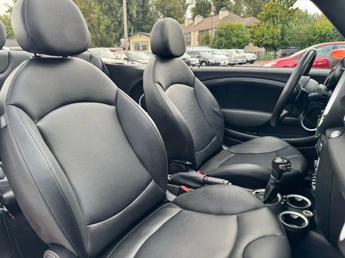 Used 2013 MINI Cooper S image 25