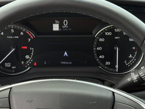 Used 2025 Cadillac XT5 Premium Luxury FWD image 16