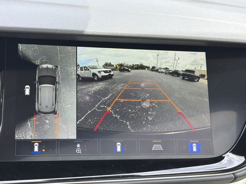 Used 2023 Buick Envision Avenir FWD image 28